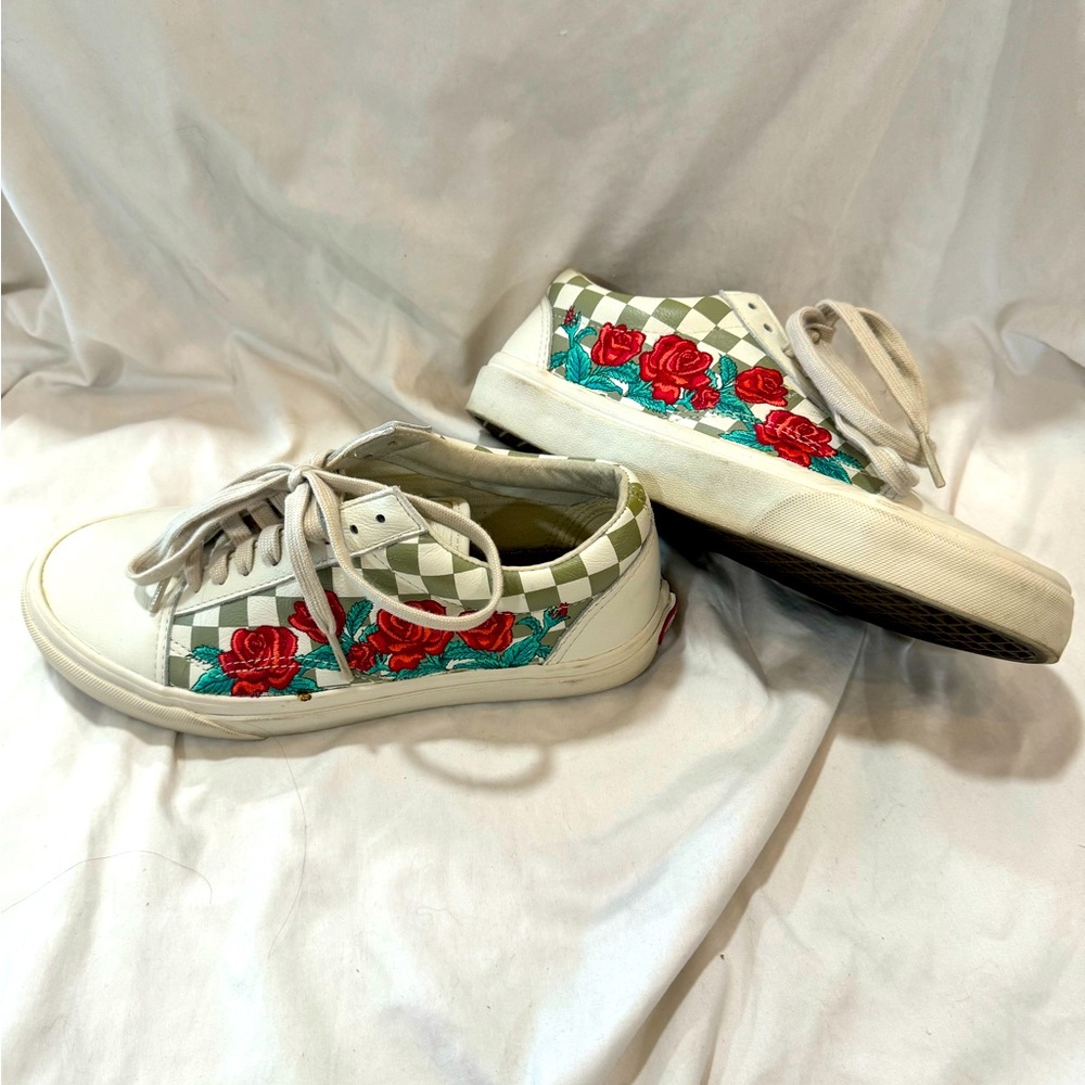 Vans Old Skool Rose Embroidery Marshmallow